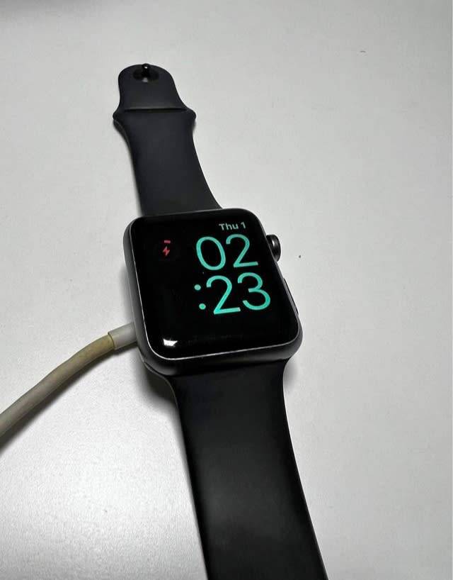 Apple iwatch with smart straps and charger
