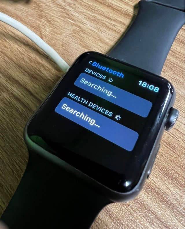 Apple iwatch with smart straps and charger