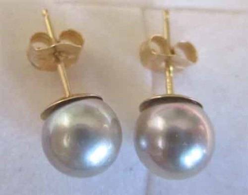 14 ct Solid Gold and Genuine Cultured Pearls Stud/  Earrings
