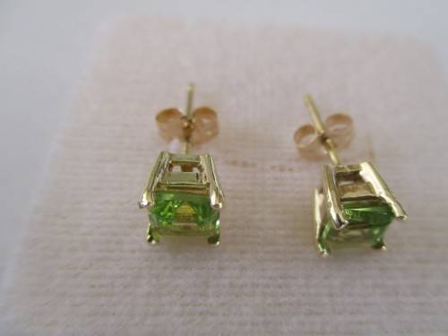 14ct Solid Yellow Gold and Genuine Peridot Earrings