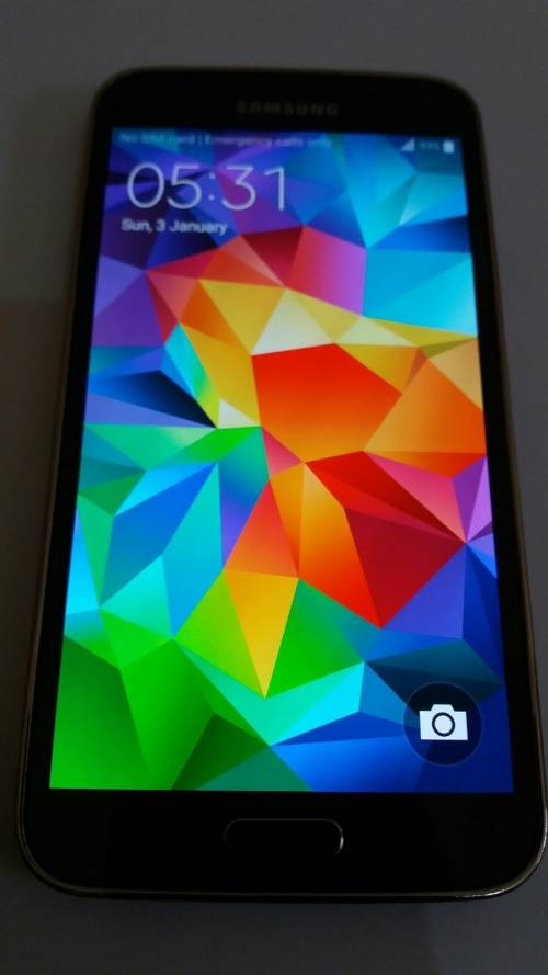 Gold Samsung S5 - Good Condition - Free Delivery - Free New Cover & Glass Protector - Have a Look