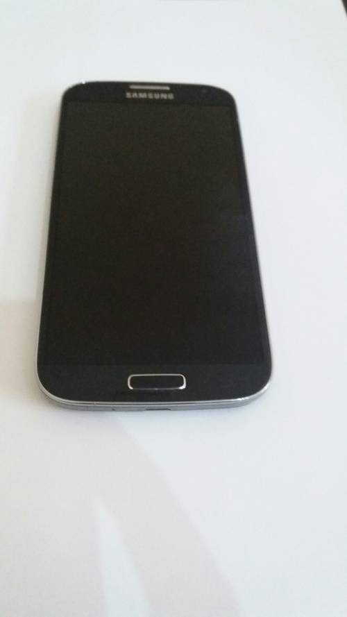 Gold Samsung S5 - Good Condition - Free Delivery - Free New Cover & Glass Protector - Have a Look