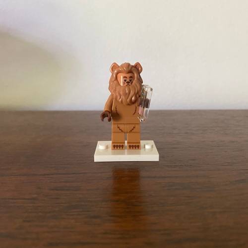 LEGO The Movie 2 Wizard of OZ Collectible Minifigure - Cowardly Lion