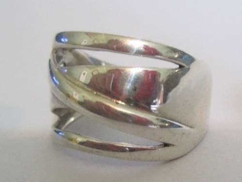 .925 silver statement ring!