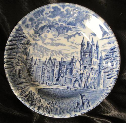 Darling little blue and white dish