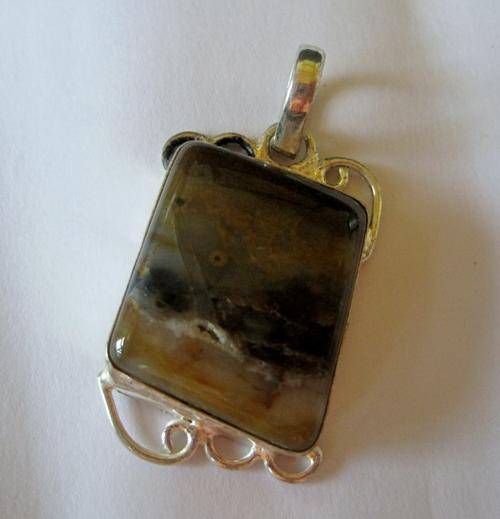 Delicious chocolatey caramel Agate pendant! Marked .925