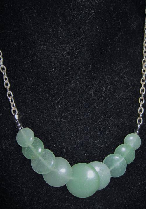 Most unusual - Aventurine disc necklace...