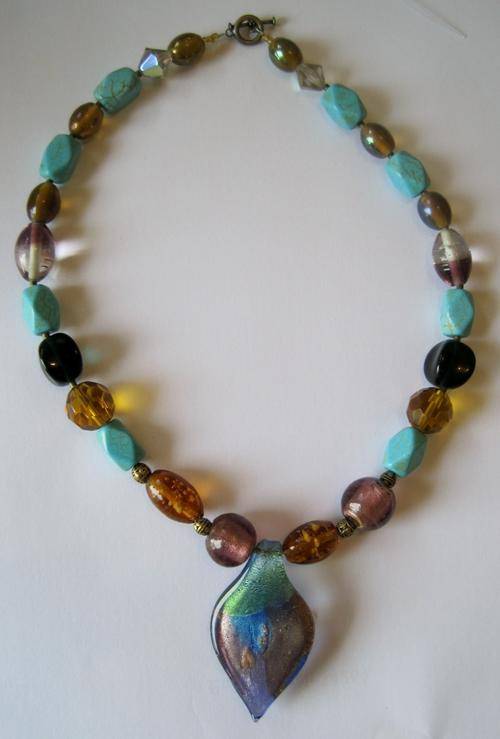 Gorgeous glass pendant necklace - bold!!!