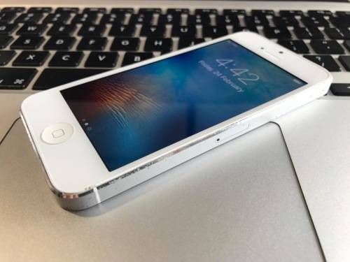 Apple iPhone 5 16GB Silver