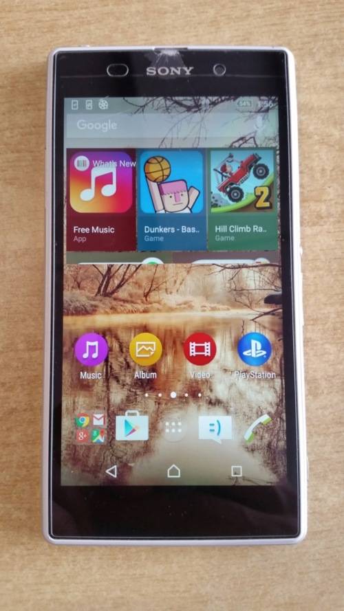 Sony Xperia Z1 8GB (Cracked Screen)