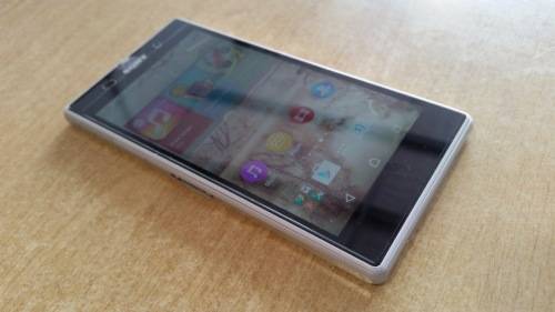Sony Xperia Z1 8GB (Cracked Screen)