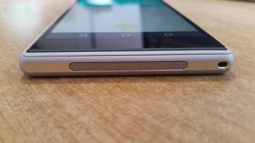 Sony Xperia Z1 8GB (Cracked Screen)
