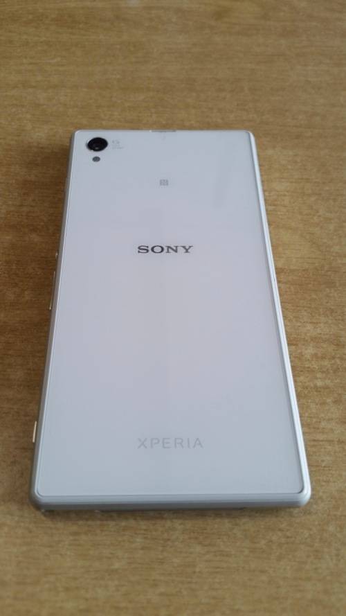 Sony Xperia Z1 8GB (Cracked Screen)