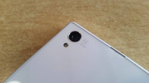 Sony Xperia Z1 8GB (Cracked Screen)