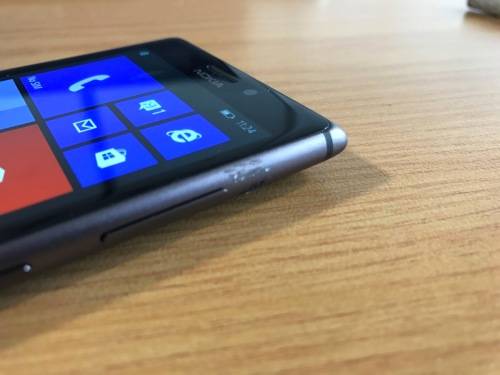 Nokia Lumia 925 (No Signal)