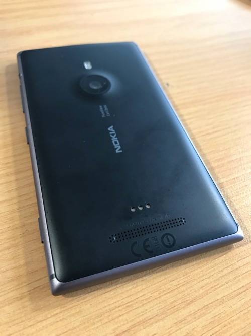 Nokia Lumia 925 (No Signal)