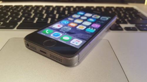 iPhone 5s 16GB Space Gray (6 Month Warranty)