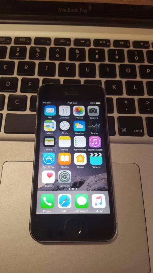 iPhone 5s 16GB Space Gray (6 Month Warranty)