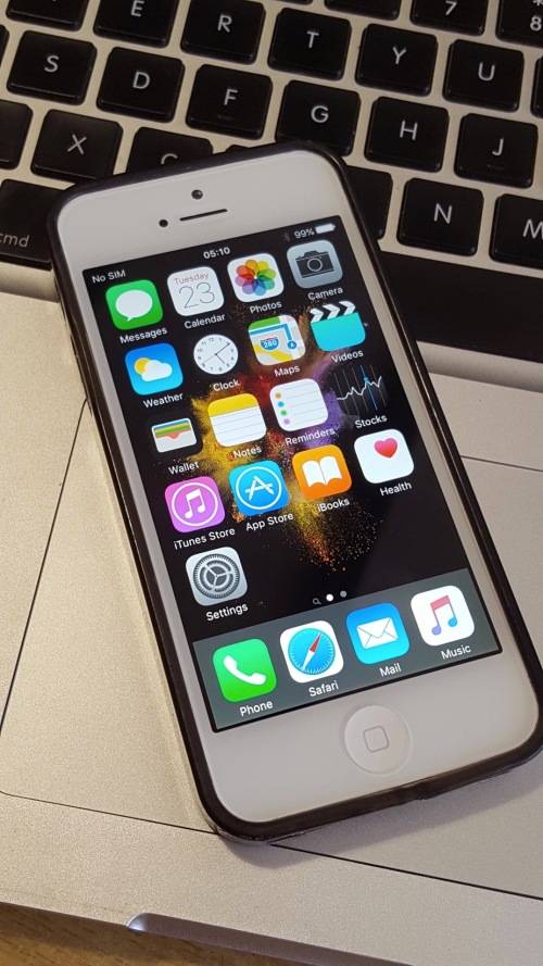 iPhone 5 16GB Silver (6 Month Warranty)