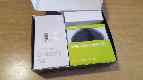 Samsung Galaxy S6 32GB White Pearl Limited Edition! {Good condition + Wireless charger}