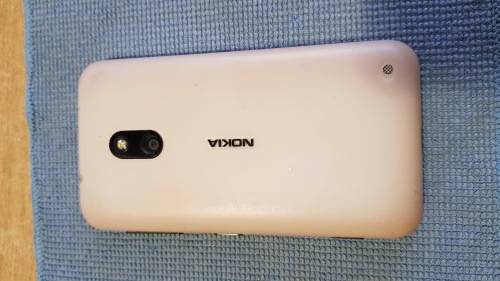 Nokia Lumia 620 8GB Cream White (Cracked Glass)