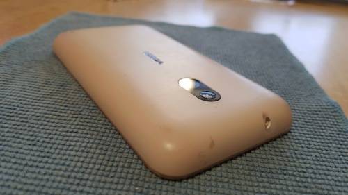 Nokia Lumia 620 8GB Cream White (Cracked Glass)