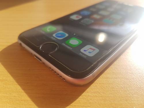 iPhone 6s 64GB Space Gray {Fantastic Condition} (6 Month Warranty)