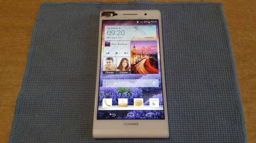 Huawei P6 White 8GB {Screen Glass Cracked}