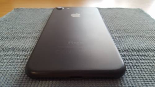 iPhone 7 32GB Black {Mint Condition} (Apple Limited Warranty - Covered until 17 September 2018)