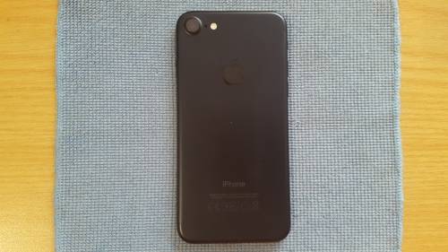 iPhone 7 32GB Black {Mint Condition} (Apple Limited Warranty - Covered until 17 September 2018)