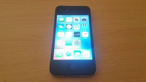 iPhone 4s 16GB Black (8/10) Classic!