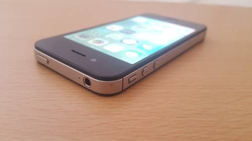 iPhone 4s 16GB Black (8/10) Classic!