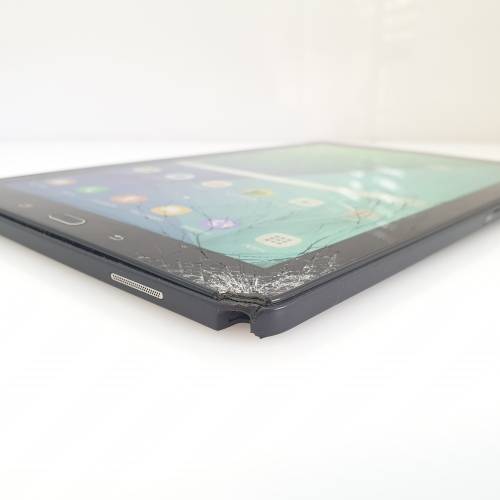 Samsung Galaxy Tab A 10.1 (2016) 16GB - Cracked Screen