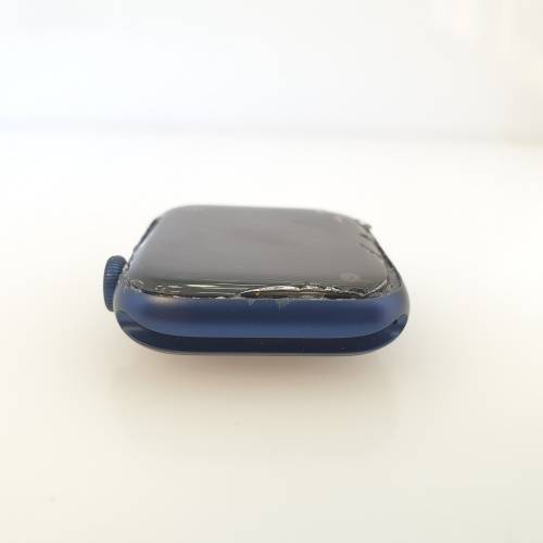 Apple Watch Series 6 44mm Blue - Cracked Screen