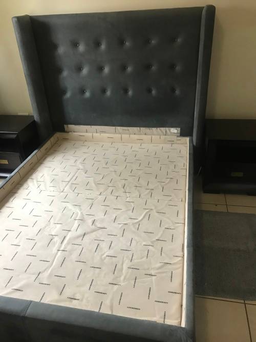 Coricraft Benton Full leather bed Columbian Black