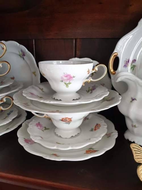 Very Large Rosenthal Pompadour Tea and Coffee Set for 10 / 39 Pieces. Decorated with differ