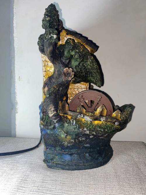 Beautiful Water Feature with Pump.