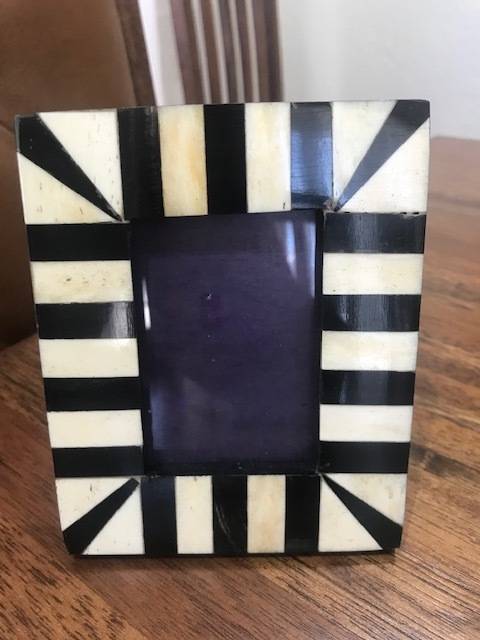BOX OF 4 HANDMADE PICTURE FRAMES, 4 DIFFERENT STYLES AVAILABLE