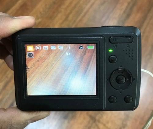 COMPACT DIGITAL CAMERA - TESTED and WORKING