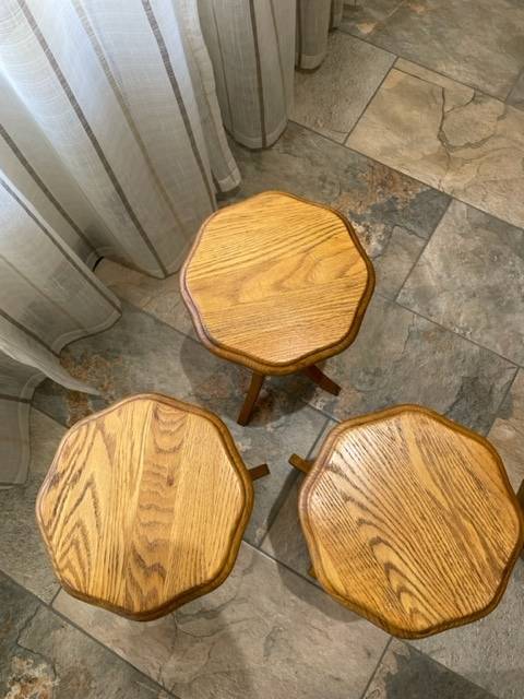 3 X SOLID OAK SIDE TABLE (BID PER TABLE)