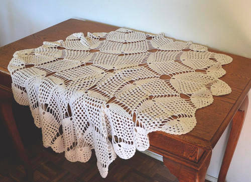 crochet tea table cloth