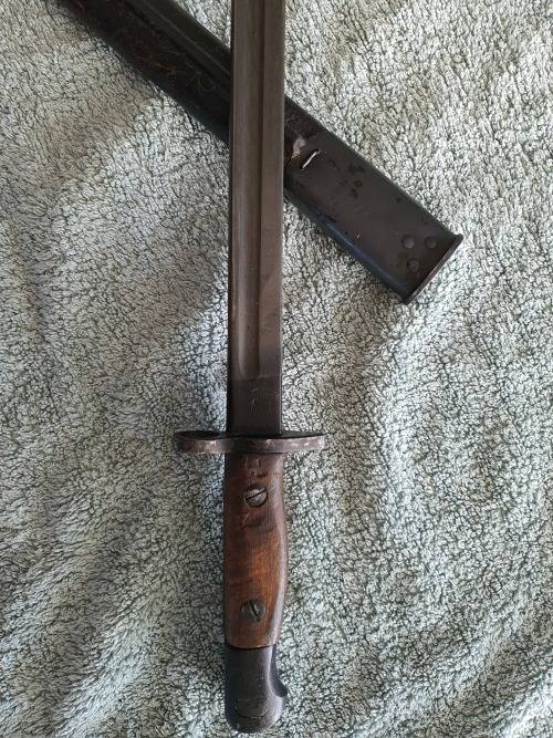 Antique British Pattern 1907 Sword Bayonet by Sanderson with Scabbard, made in April 1916