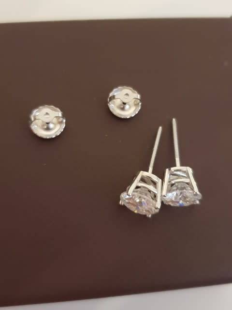 1.00 Carats natural diamond earrings. Stud type 14k Solid White Gold Studs. Colour H Clarity VS2