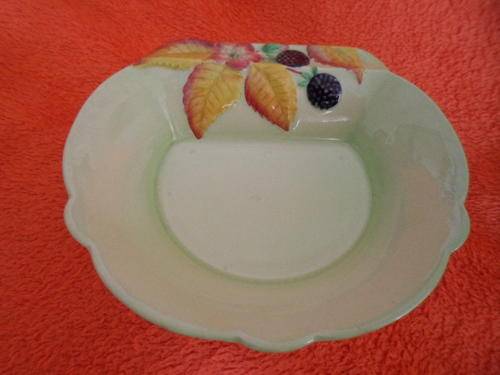 LOVELY CARLTON WARE DISH IN EXCELLENT CONDITION