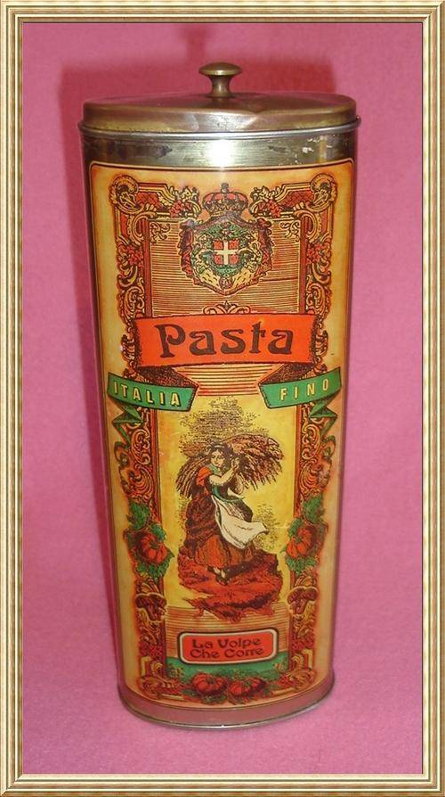 Pasta Italia Fino La Volpe Che Corre Lidded Tin Canister from Blisful