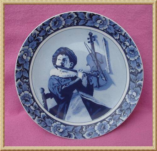 Delft Blue & White Oude Molen Fabriek B.V. Limited Collectors Ed. The Flute Player Plate - Blisful