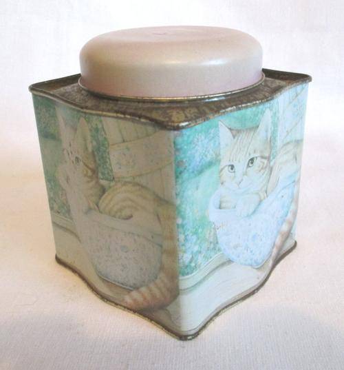 Vintage Kitty Tin from Blisful