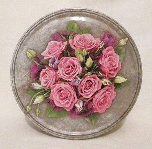 Vintage Round "Roses" Tin from Blisful