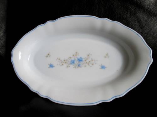 Vintage White French Milk Glass Bon Bon Dish from Blisful