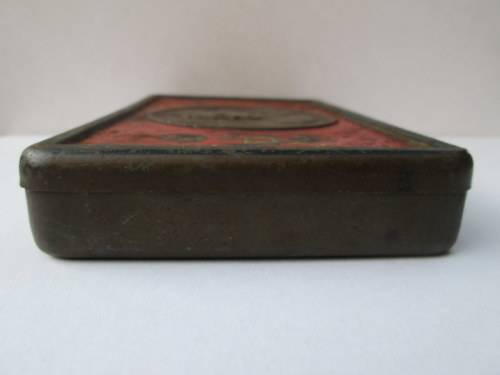 1900 Anglo Boer War Queen Victoria Chocolate Tin from Blisful
